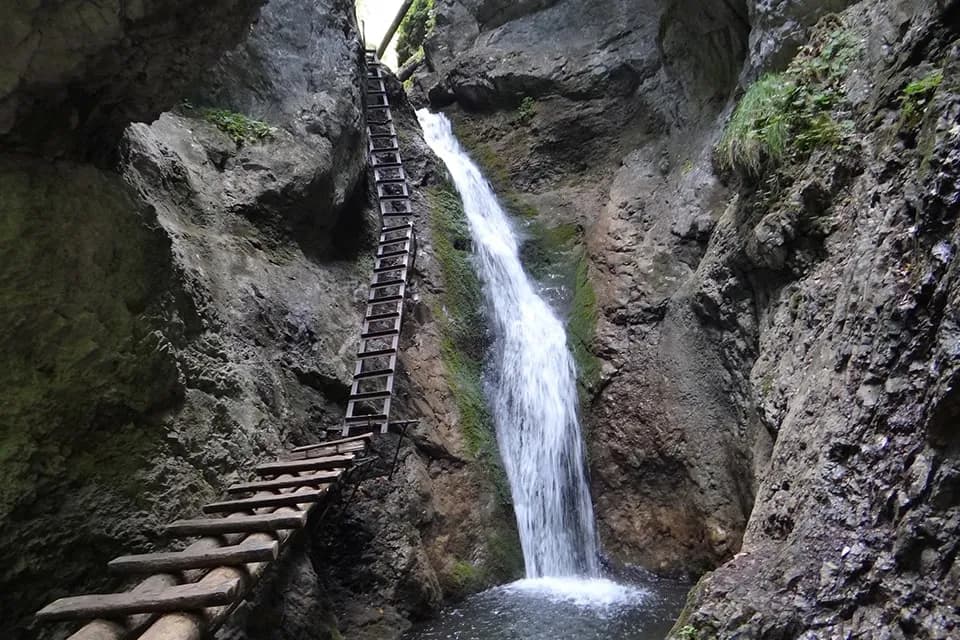 Słowacja Tatry atrakcje – odkryj najpiękniejsze miejsca i szlaki