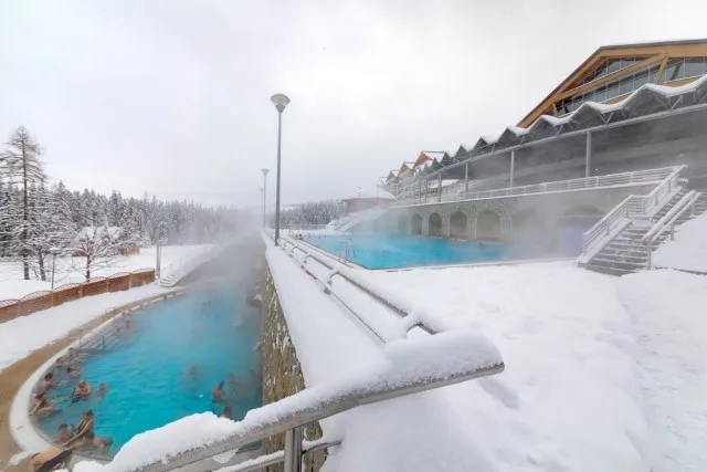 Czy termy Bukowina są czynne? Sprawdź godziny otwarcia i więcej informacji